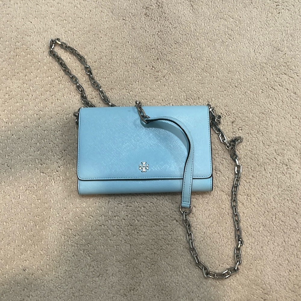 Tory Burch Mercer pebbles chain wallet - light blue
